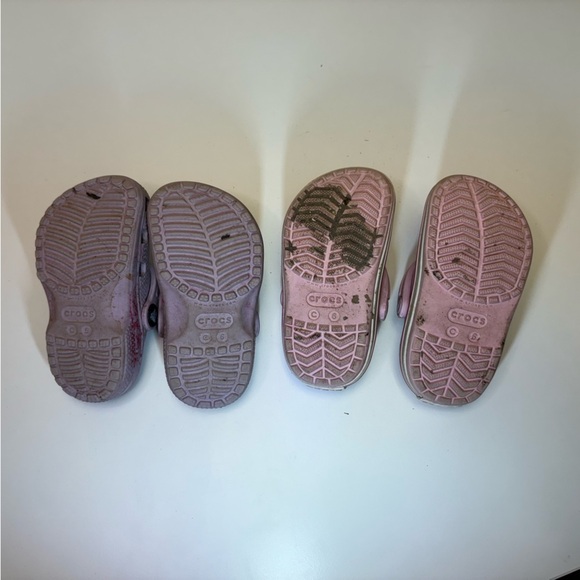 2/$20 Crocs Size 6 Toddler Two Pairs Baby Pink Purple Slip On Lightweight Sandal - Picture 3 of 4